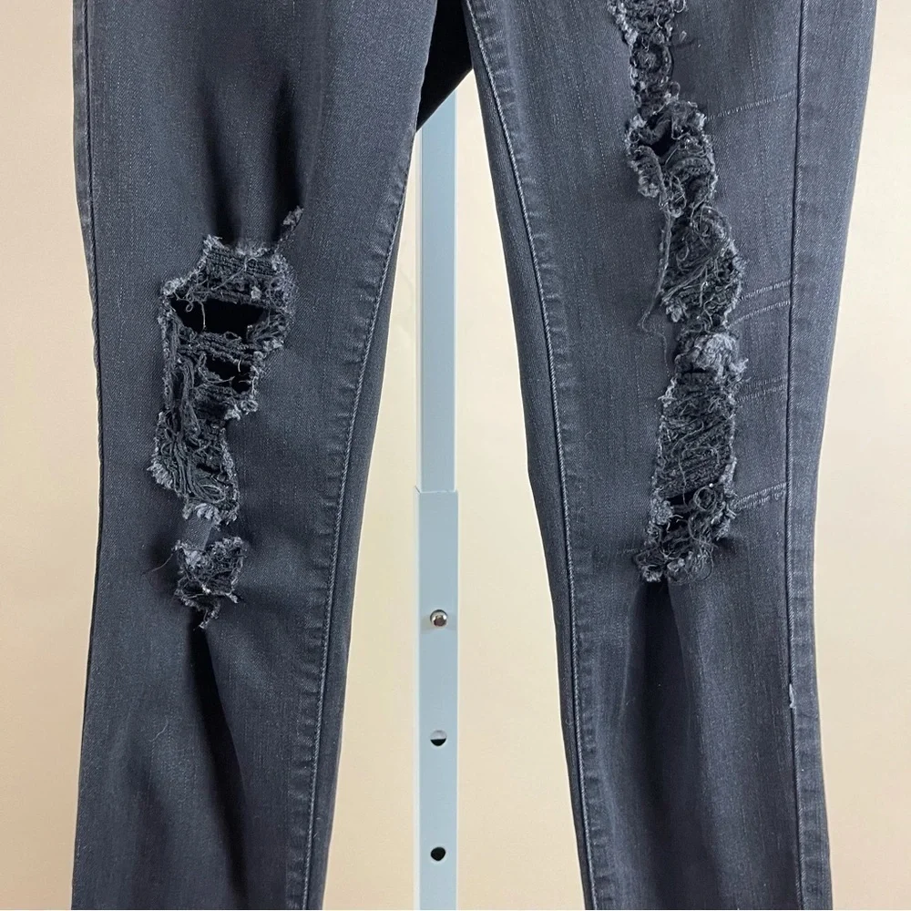 YMI Size 3 Distressed Raw Hem Dark Black Beachy Grunge Skater Streetwear Skinny